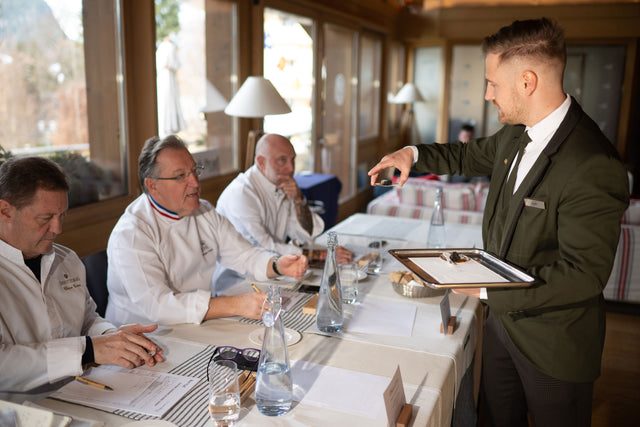Service of Caviar to ürofessional Jury